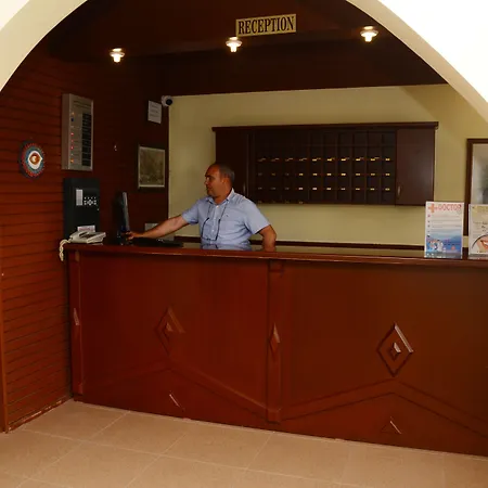 Doris Aytur ホテル